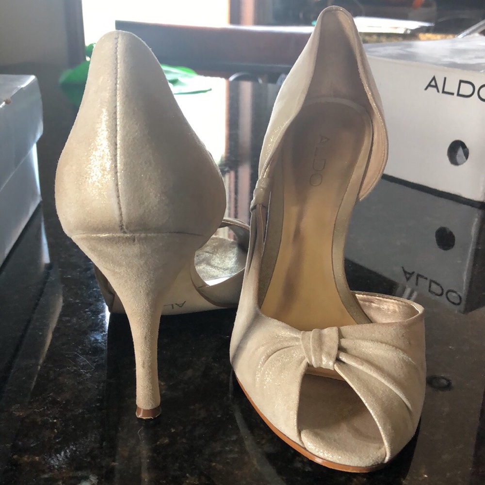 Aldo gold heels